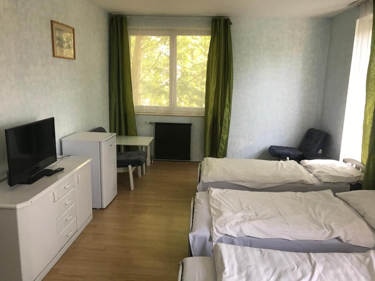 Francoise Szallo Balatonlelle Bagian luar foto