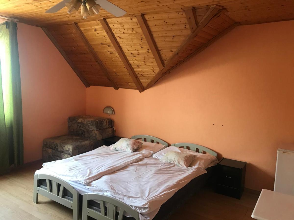 Francoise Szallo Balatonlelle Bagian luar foto